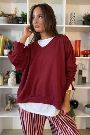 The Sunday Morning V Slouch Sweatshirt Burgundy